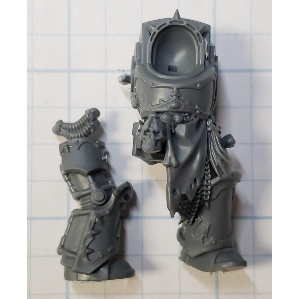 Warhammer 40k Chaos Space Marines Bits Terminator Torso Legs Set #01